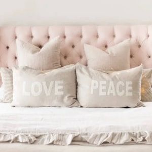 Jilly Box x Pom Pom at Home - Peace and Love Pillow Sham Set - Spring 2023